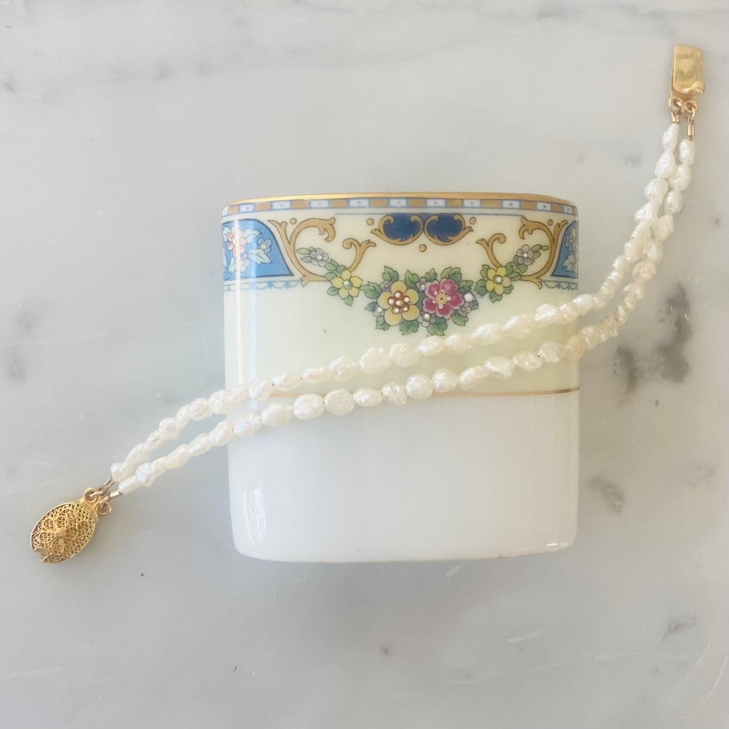 Vintage Clasp Preloved Pearl Bracelet