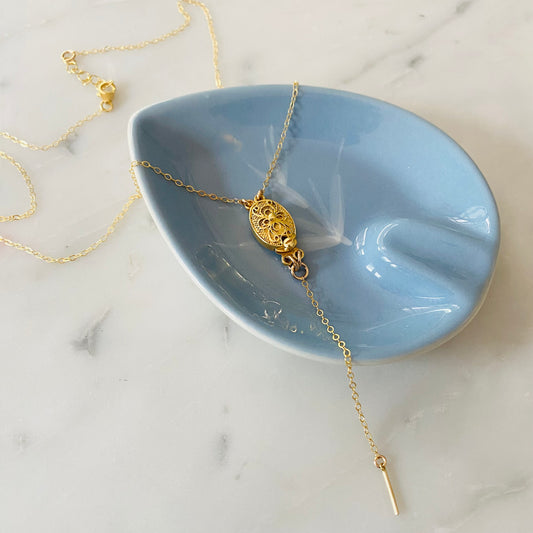 Vintage Clasp Necklace